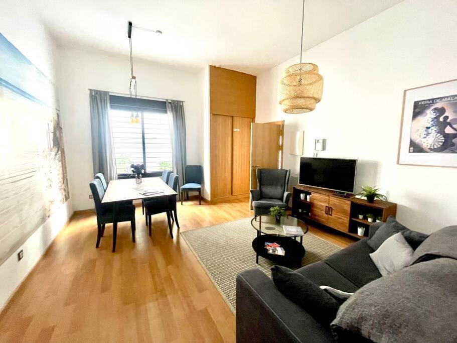 Apartmán Downtown Jinetes Deluxe With Pool & Free Parking Màlaga Exteriér fotografie